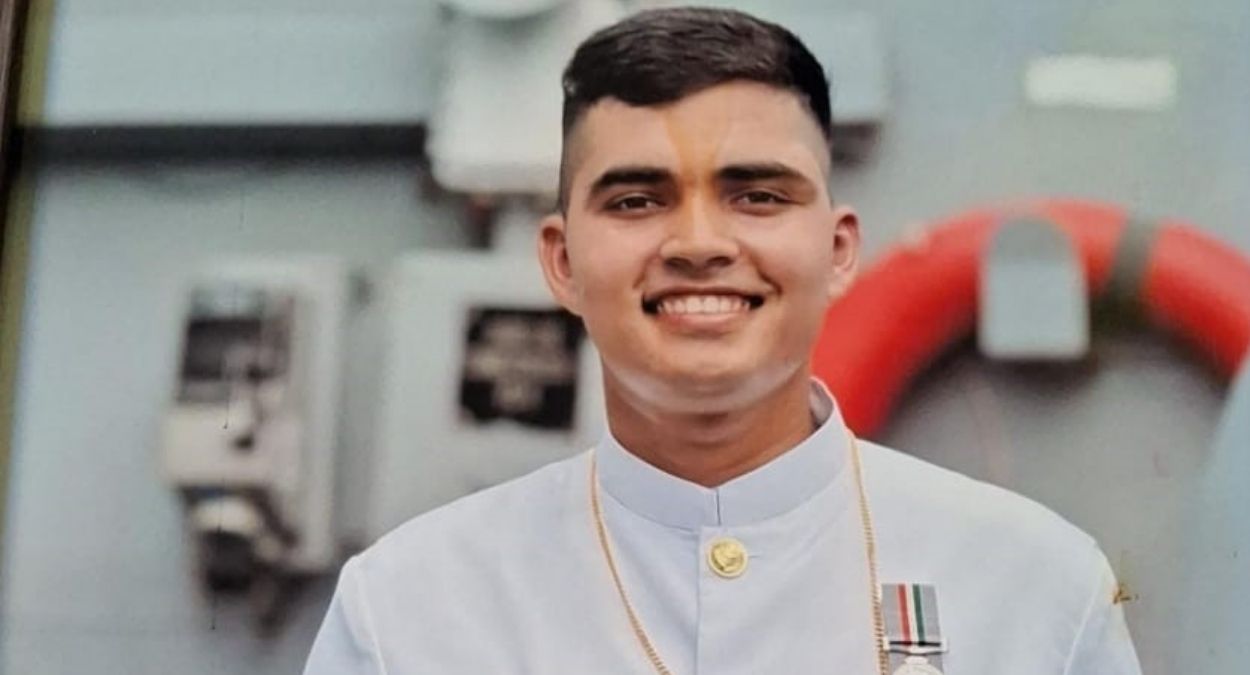 navy jawan dies during duty family performs last rites