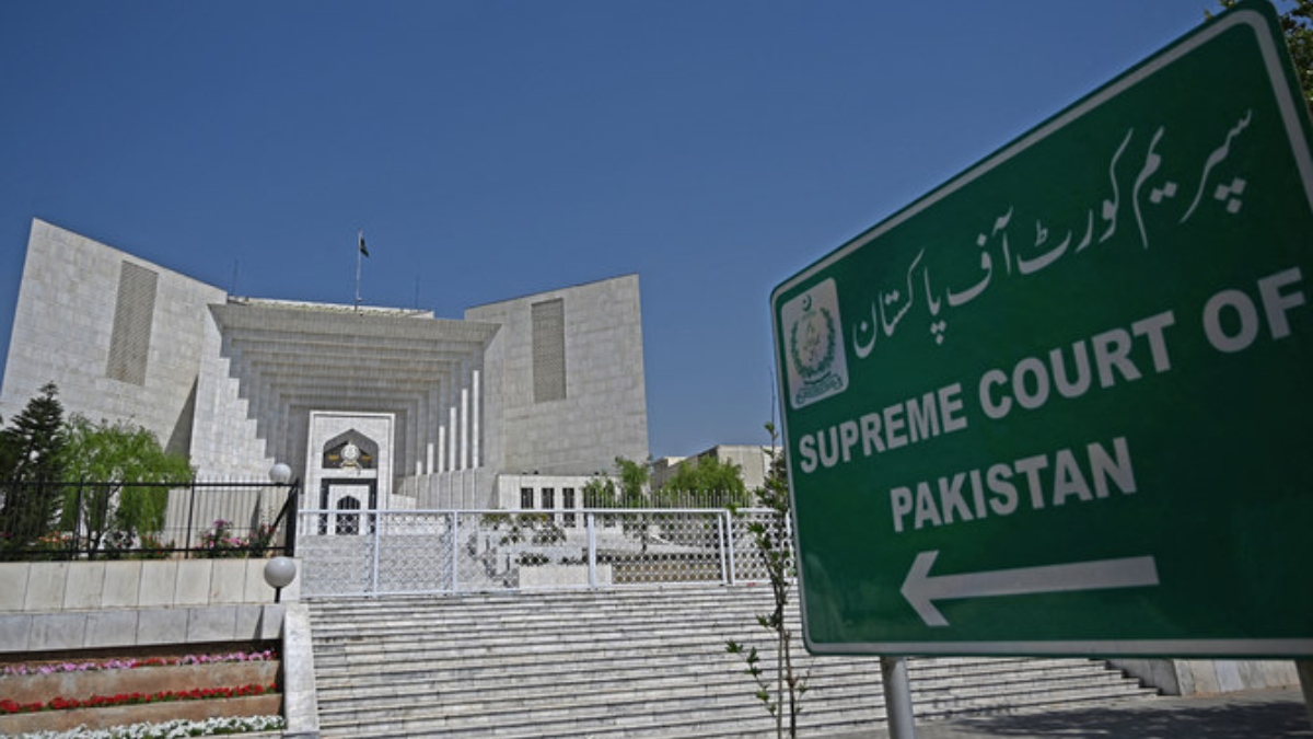 pakistan constitution amendment review demand lawyers protest