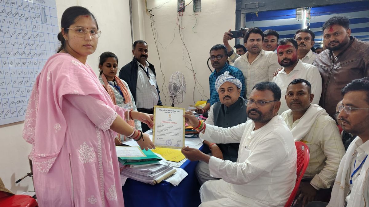 bihar chunav result ashok singh influence in paru shankar prasad wins in a triangular fight