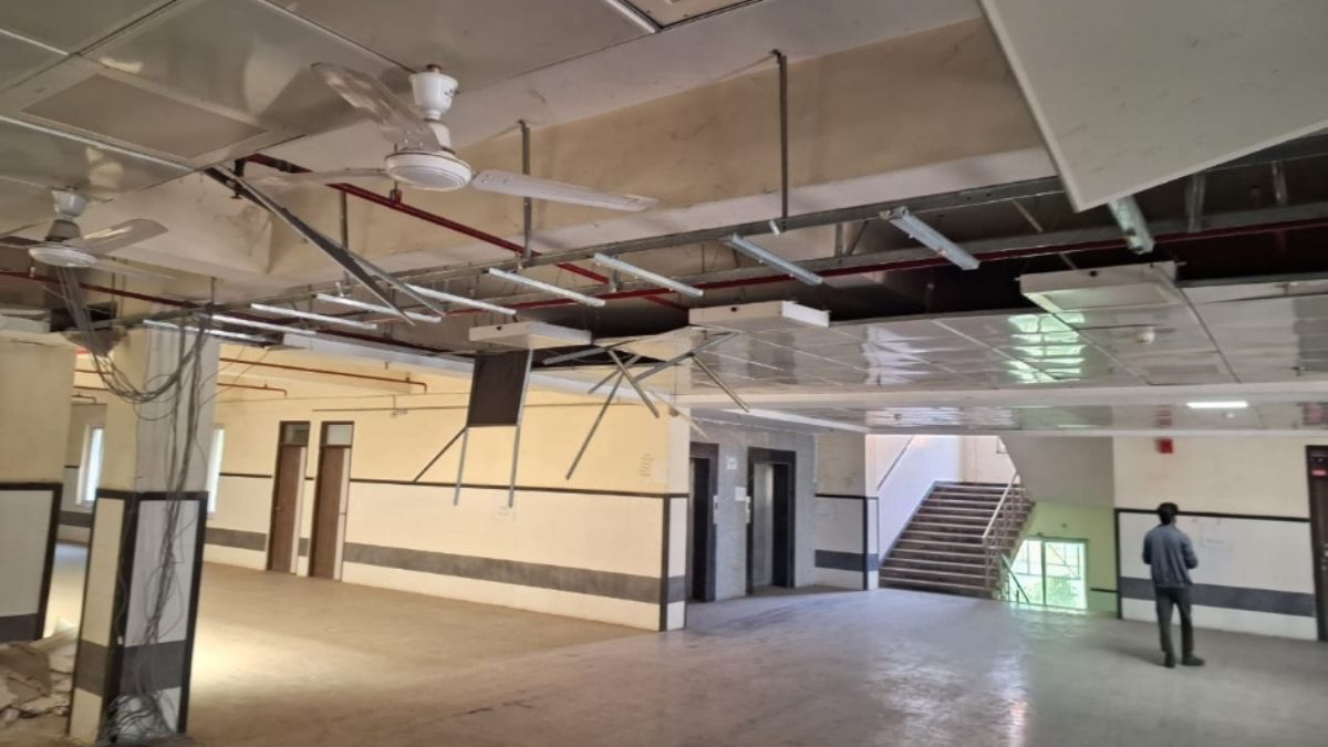 bareilly69crorehospitalbuildingseelankabad