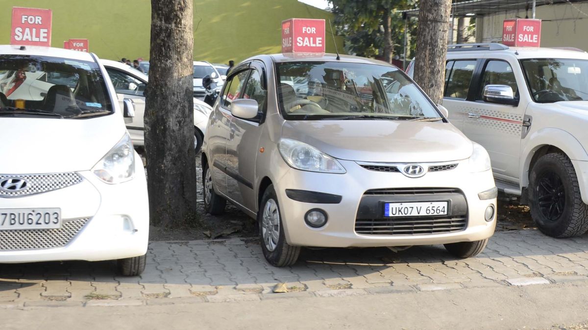 old vehicle dealers records summoned after delhi blast in doon