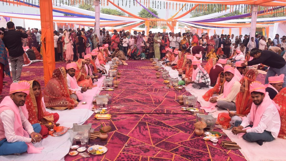 mass wedding in bagpat 261 couples tie the knot in grand ceremony