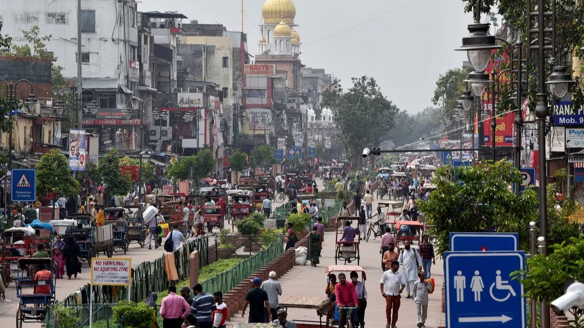 chandni chowk illegal encroachments continue after terror attack