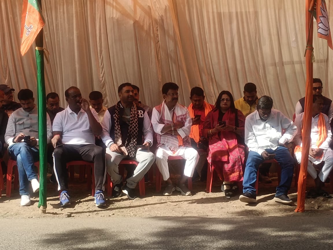 ghatsilabyelection 2025 jmms somesh chandra soren leads