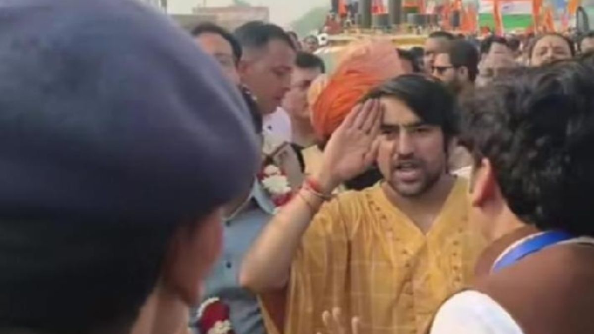 dhirendra shastri salutes sp rural in firozabad video viral