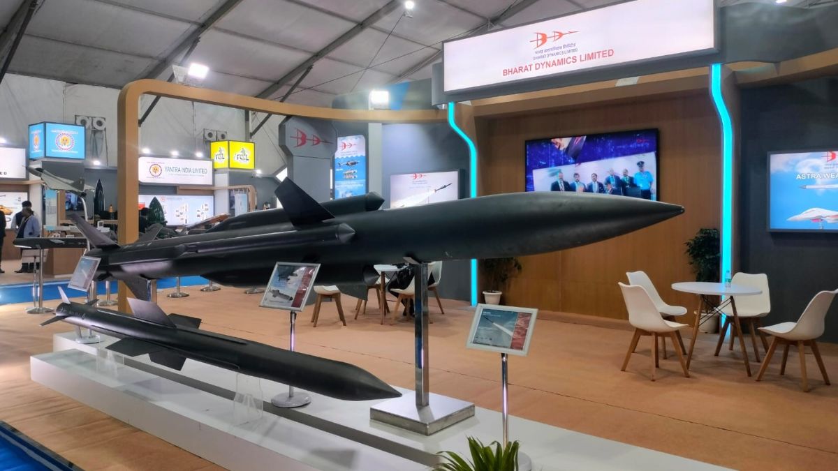 akashp missile indias defense tech at trade fair