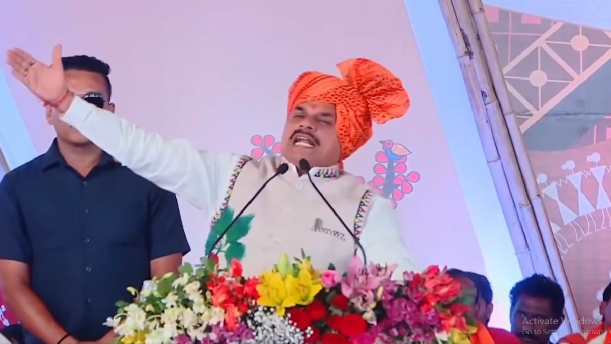 cm mohan yadav slams congress at alirajpur event tribal heroes