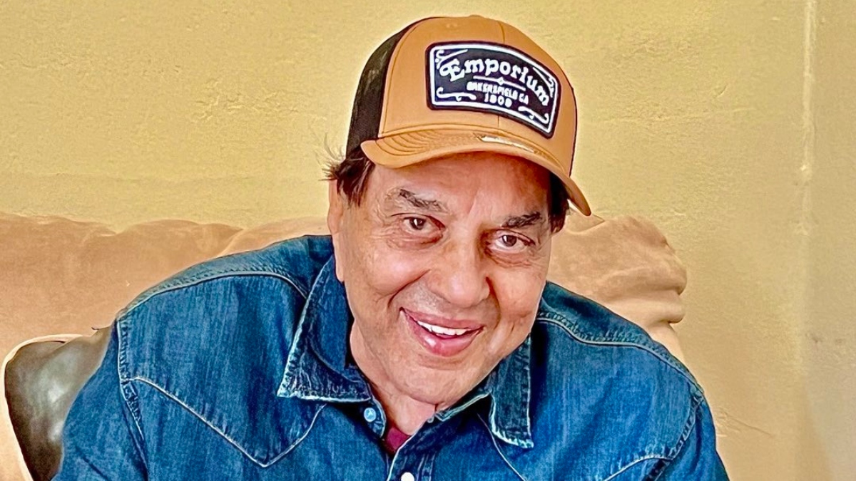 dharmendra celebrates his 90s birthday on 8 december 2025 with his family