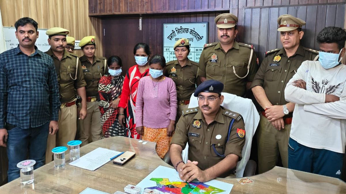 hardoi crime news three women including four arrested in matter of theft in police inspector residence in hardoi police lines