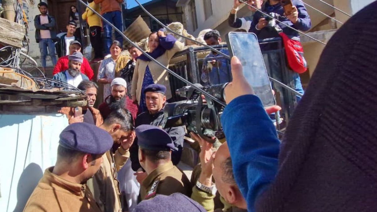 himachal pradesh shimla sanjauli masjid dispute police fir against crowd