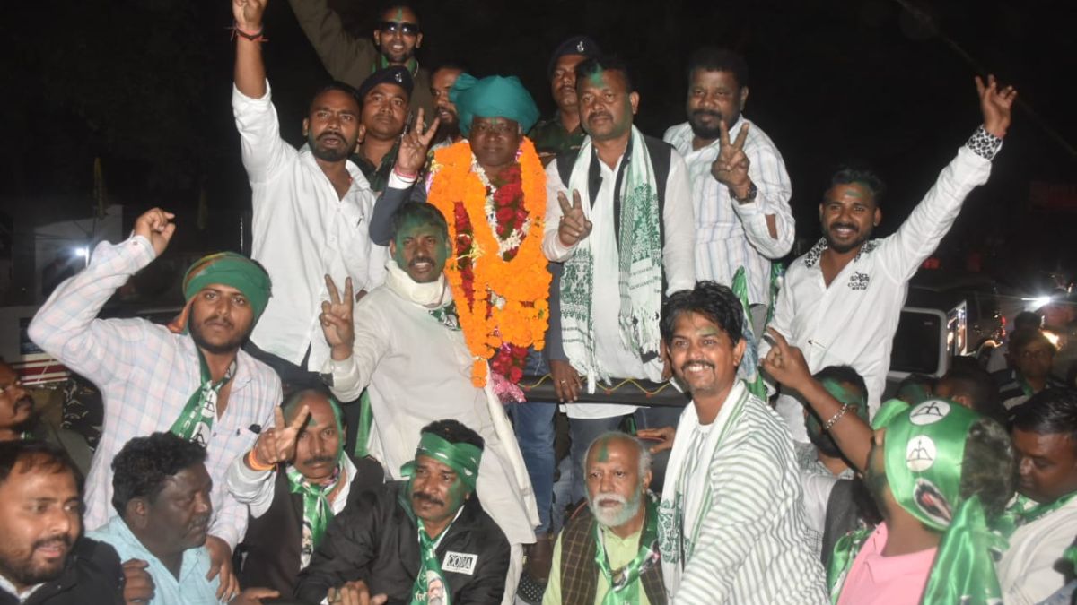 ghatshila by election somesh kumar achieves milestone first mla to get one lakh votes