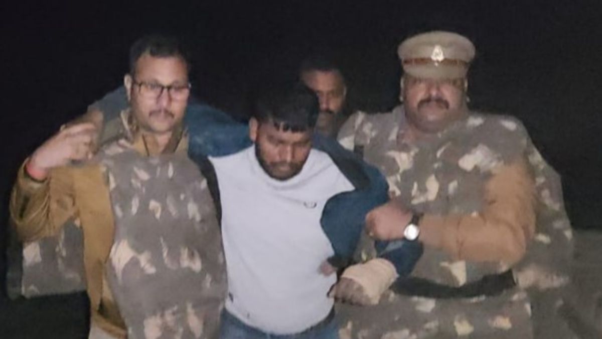 ghazipur encounter notorious cow smuggler arrested after shootout