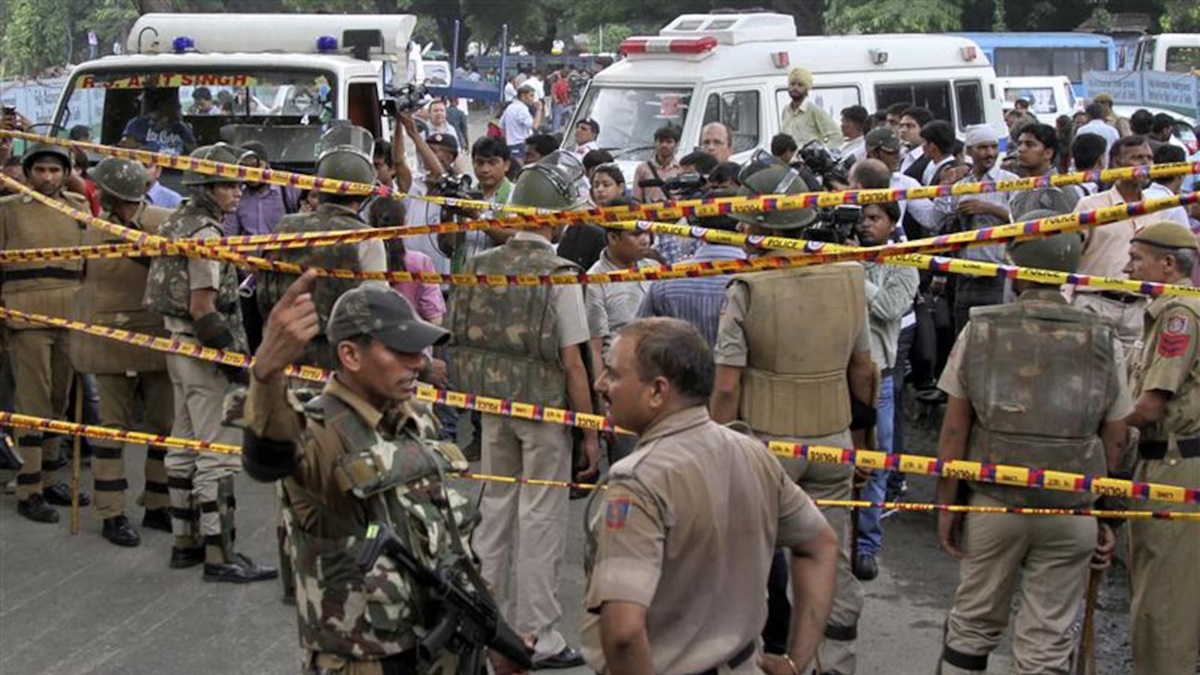 delhi blast investigation reveals major details terrorists communicated through email drafts