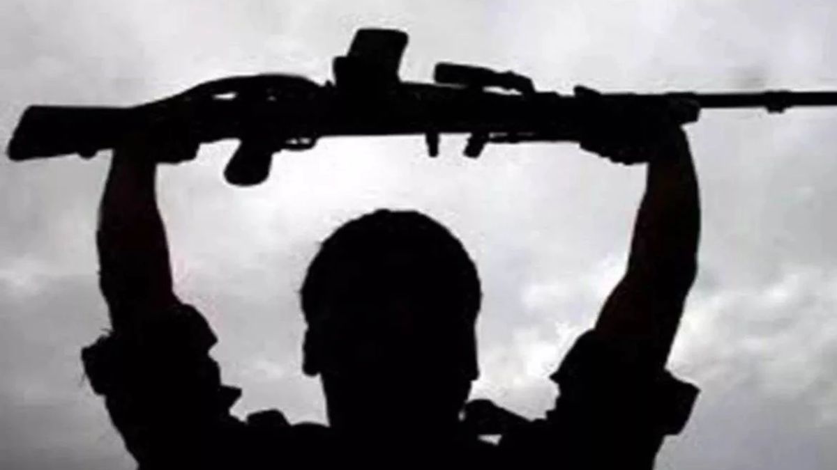 telangana maoist surrender top leaders give up to warangal police