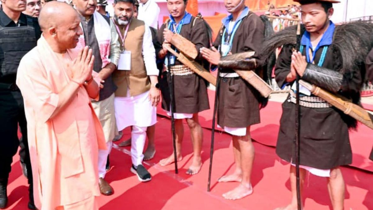 grand celebration of tribal pride day was held in sonbhadra cm yogi unveiled 432 development projects worth 548 crore