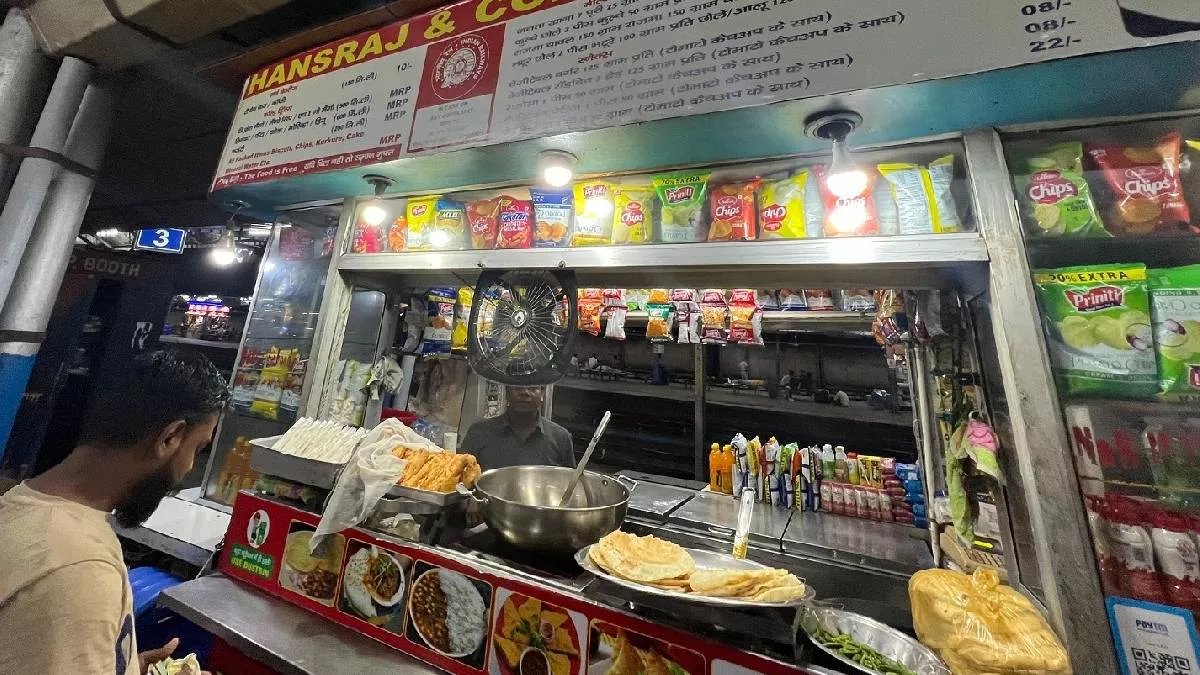 रेलवे ला रहा है ऑटोमैटिक वेंडिंग मशीनें, अब स्टेशनों पर गूंजेगी 'गरम चाय-समोसा' की आवाज