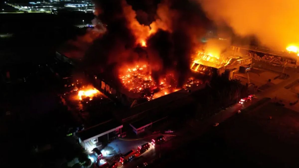 massive explosion sparks fire at argentina industrial park 22 injured