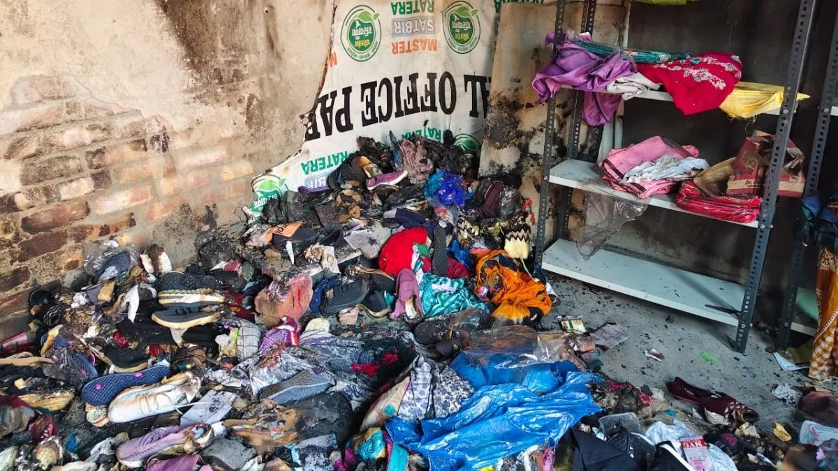 भिवानी में शॉर्ट सर्किट से दुकान में लगी भीषण आग, लाखों का नुकसान
