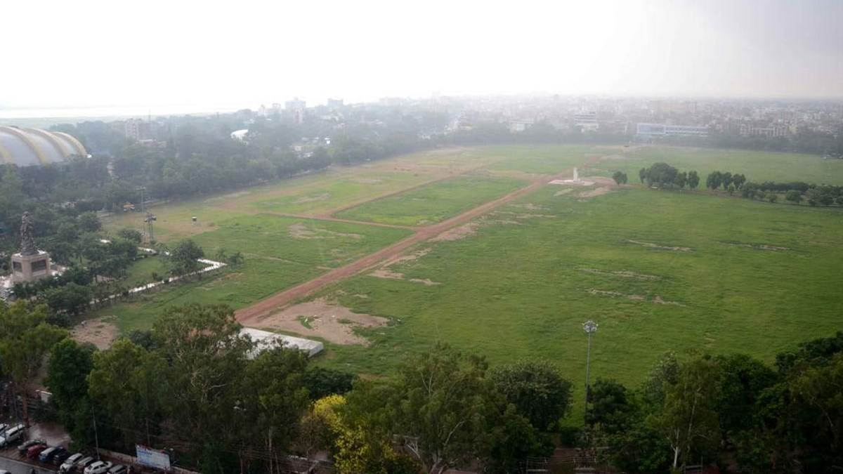 nitish kumar government swearingin gandhi maidan entry restricted