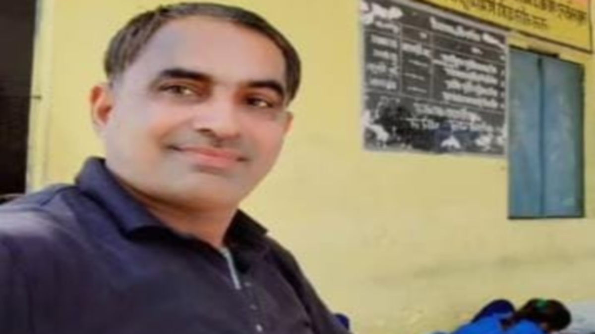 teacher molests student in ratlam accused arrested under pocso act