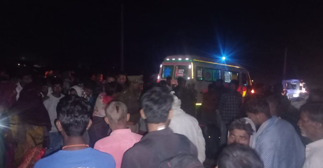 sleeper bus going delhi crushing people in hamirpur one dead and four injured