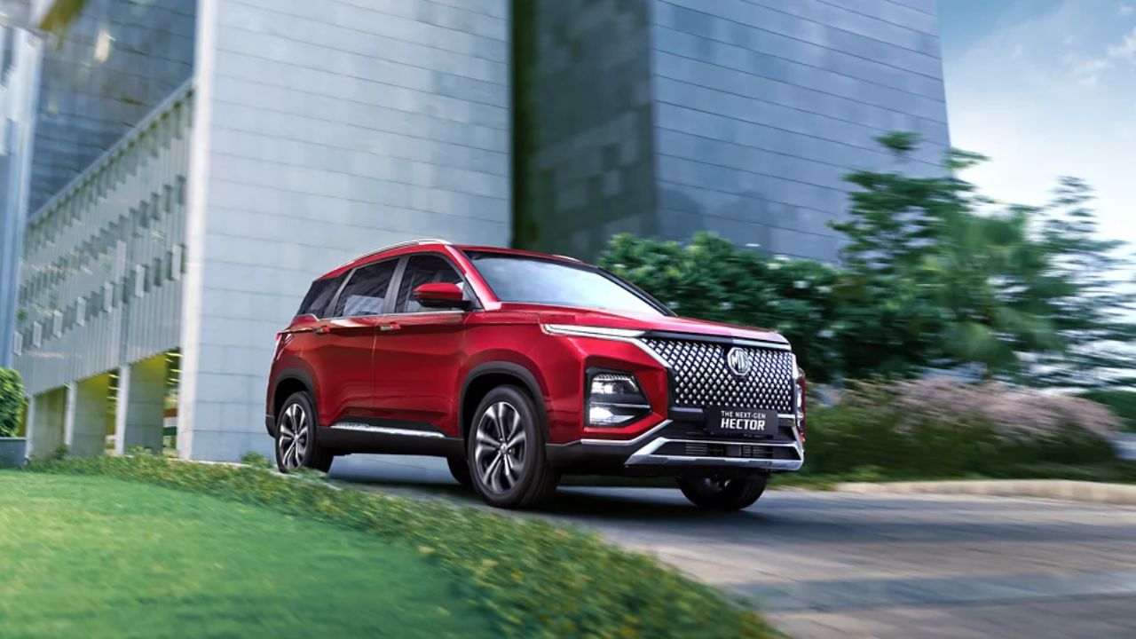 mg car offers november 2025 save up to four lakh on comet hector astor and zs ev