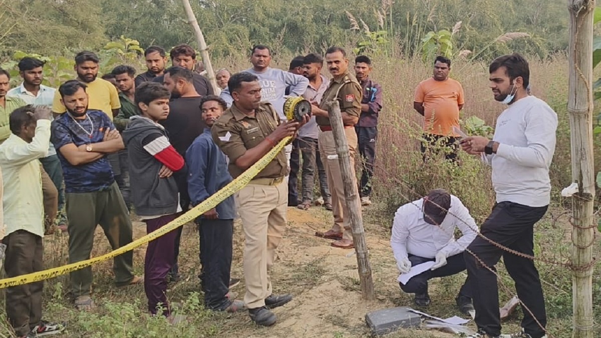 pratapgarh farmer murdered dead body found in field
