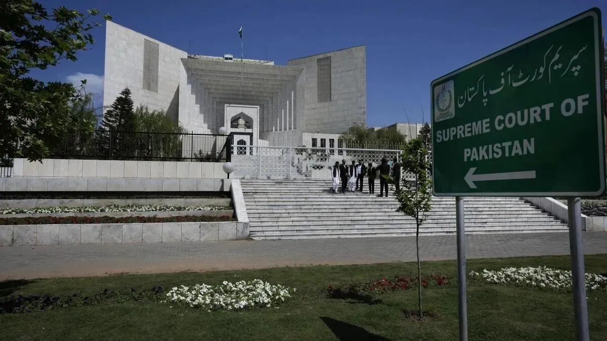 pakistan lawyers strike against constitution amendment impacting supreme court