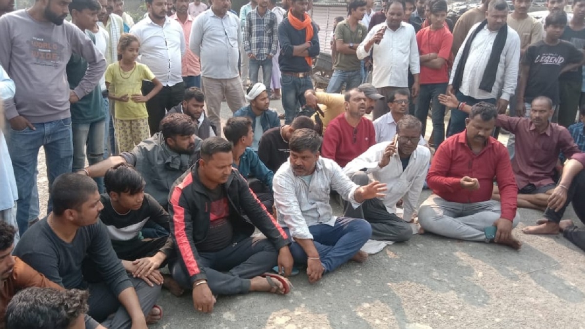 farmer advisor riding a bike dies after being crushed by a truck in keoti darbhanga