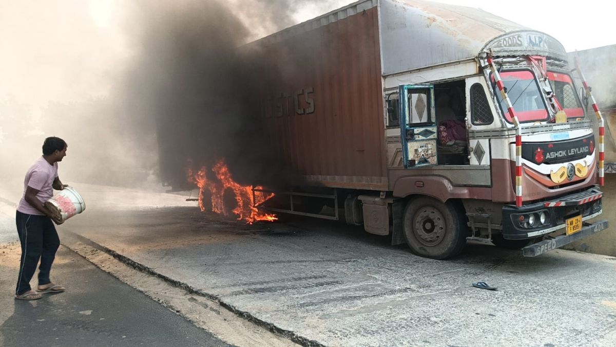 container driver dies after electrocution in koilwar bihar