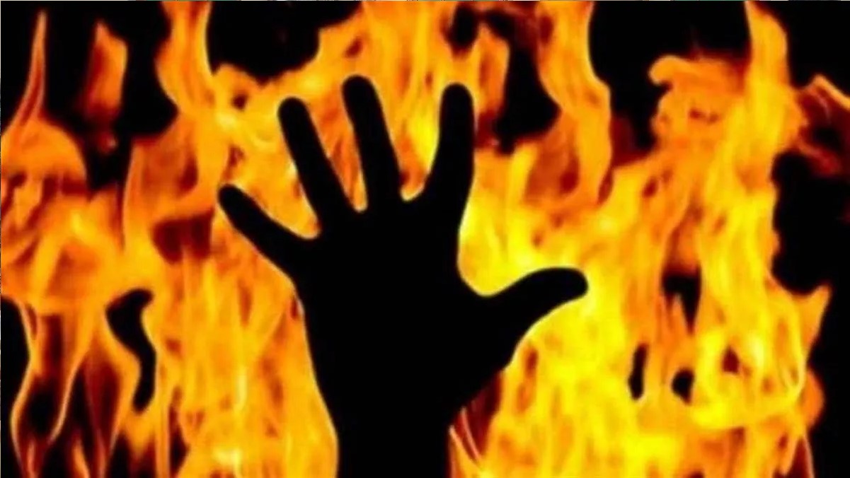 ghazipur man attempts self immolation at asp city residence
