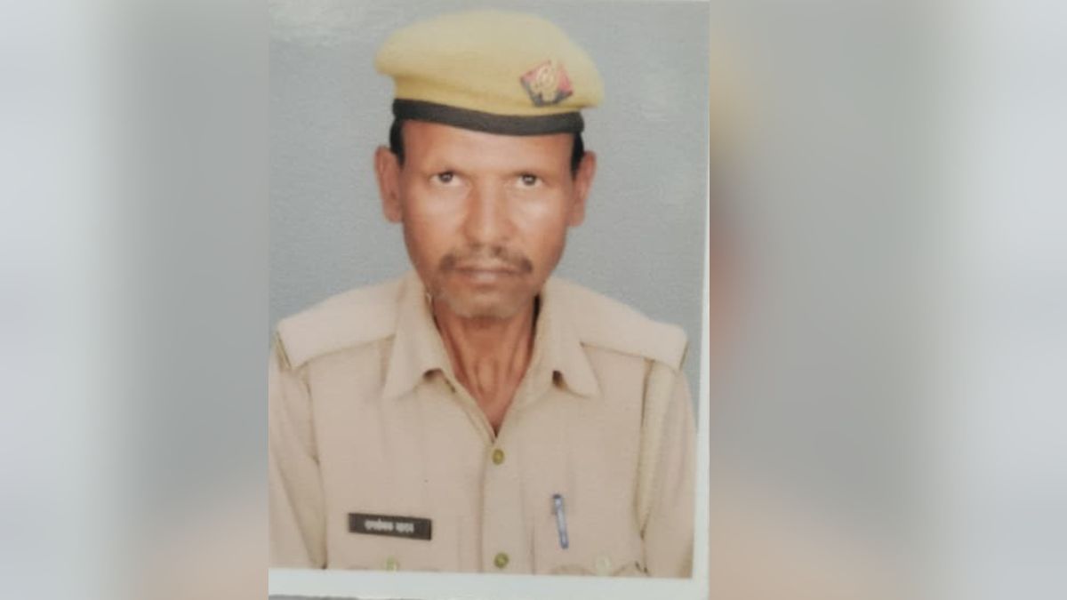 road accident in etah home guard and retired soldier die