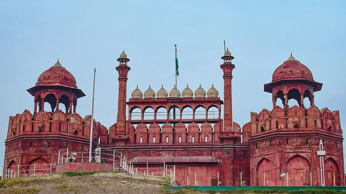 red fort reopens for tourists after delhi blast parking approved