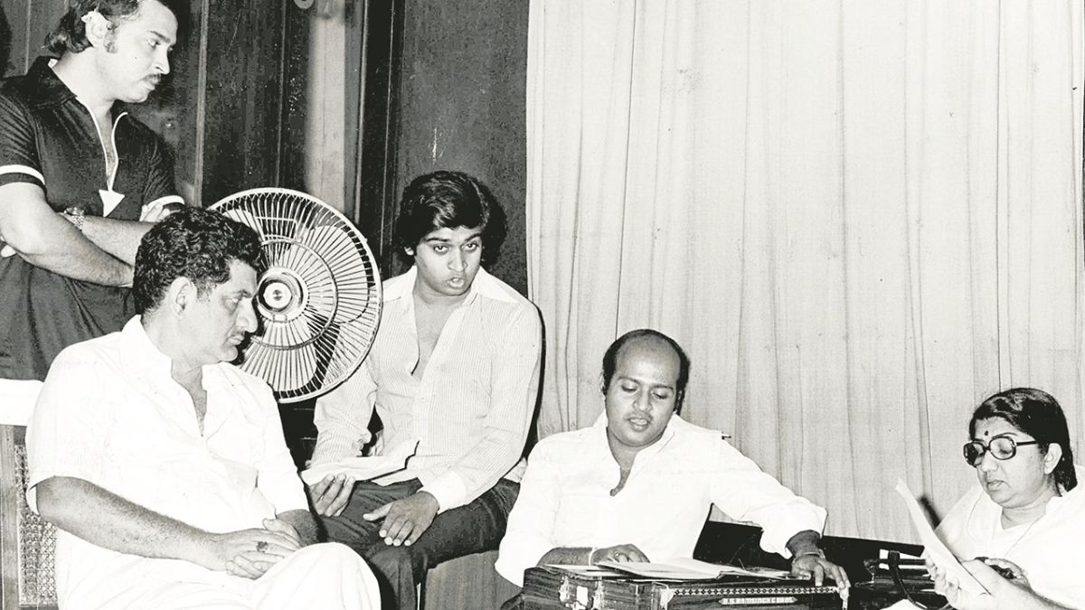 hrithik roshan grandfather roshan lal nagrath was a prominent music director his untold story on death anniversary