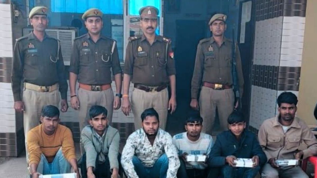 mobile theft gang busted at sanatan ekta padyatra in mathura