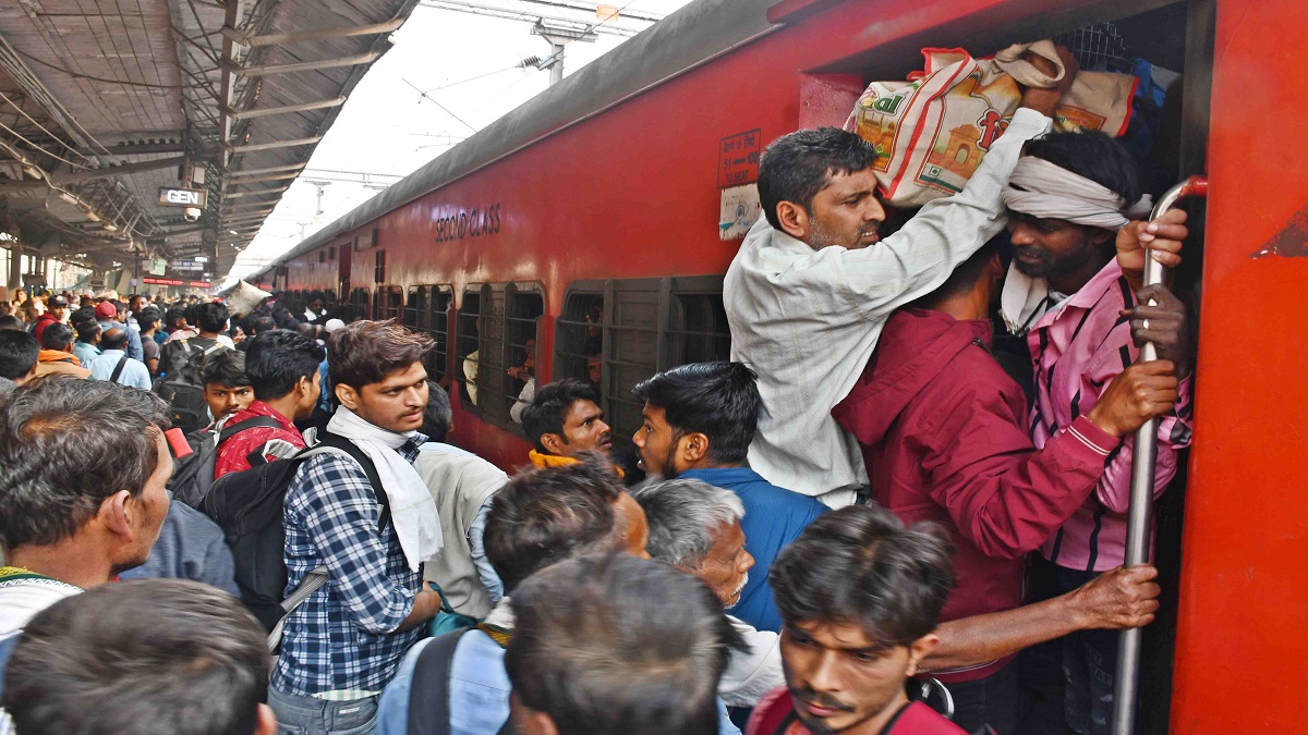 train delays at muzaffarpur garib rath other trains affected