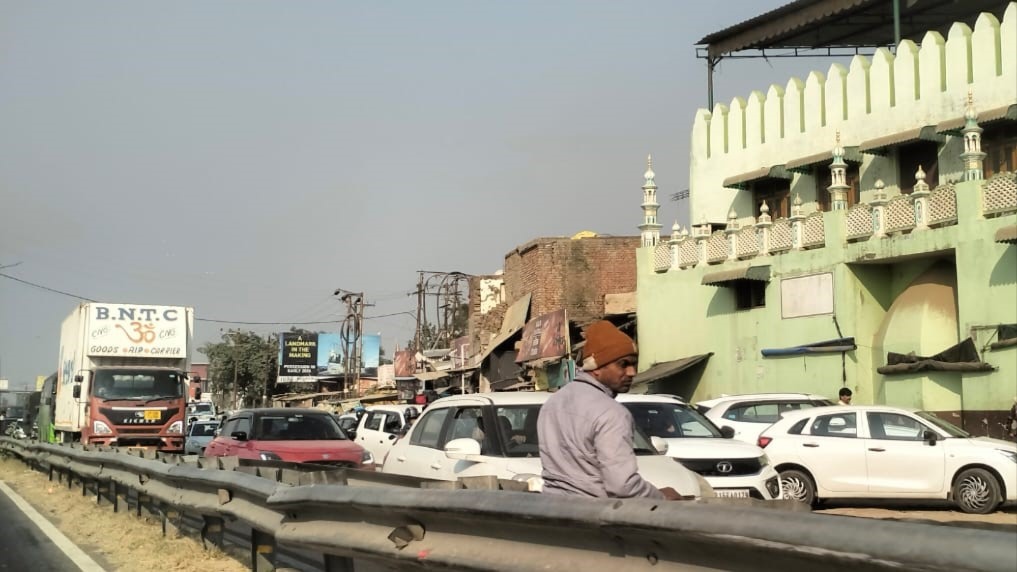 police close nonveg restaurants on delhidehradun highway to ease traffic