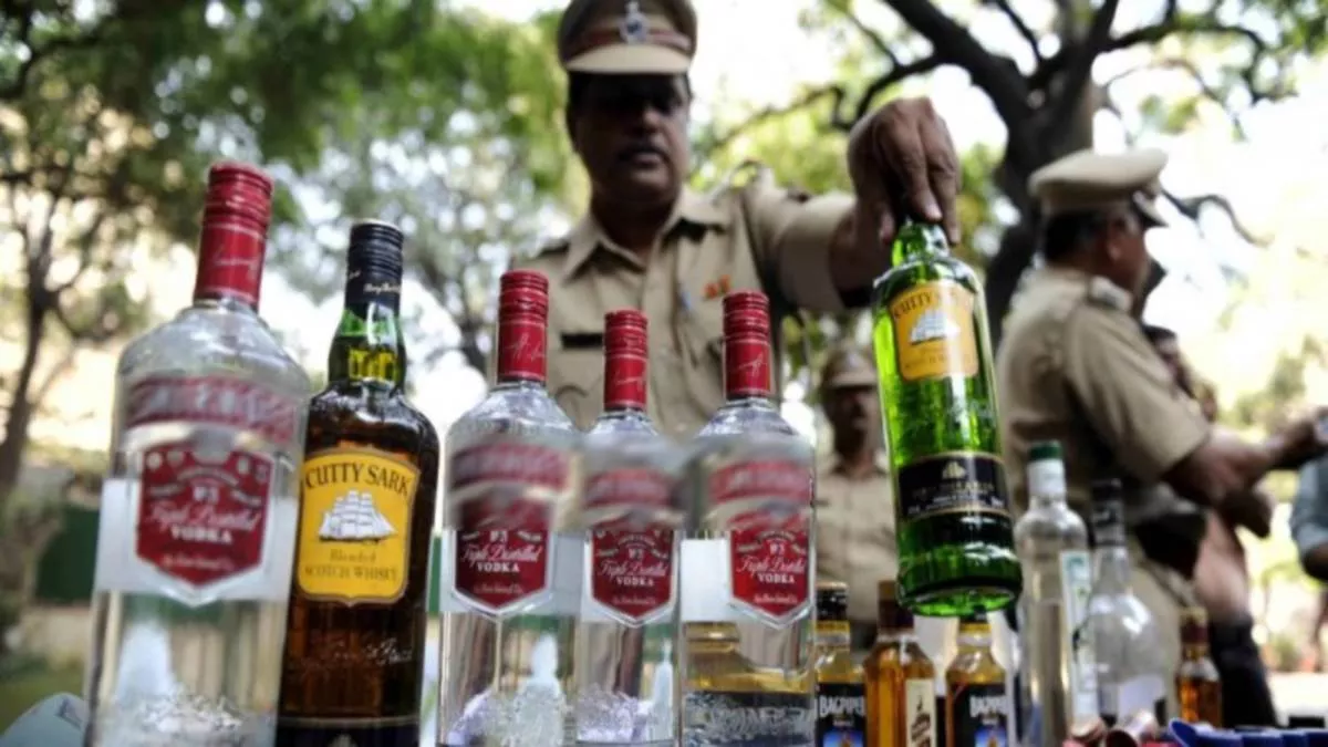 illicit liquor seized in firozpur accused absconding case filed