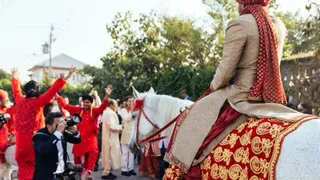 हापुड़ के बाबूगढ़ में शादी से ठीक पहले खूनी संघर्ष हुआ।
