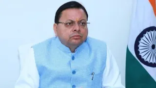 प्रदेश में सुरक्षा व्यवस्था के संबंध में जिलाधिकारियों के साथ वर्चुअल बैठक करते मुख्यमंत्री पुष्कर सिंह धामी। सूवि