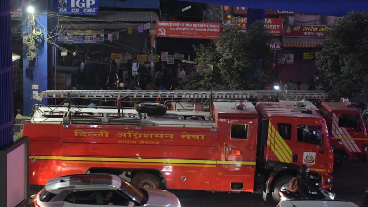 fire at laxmi nagar book shop in delhi no casualties reported