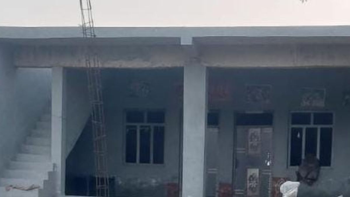 hapur dm orders electricity connection in 24 hours