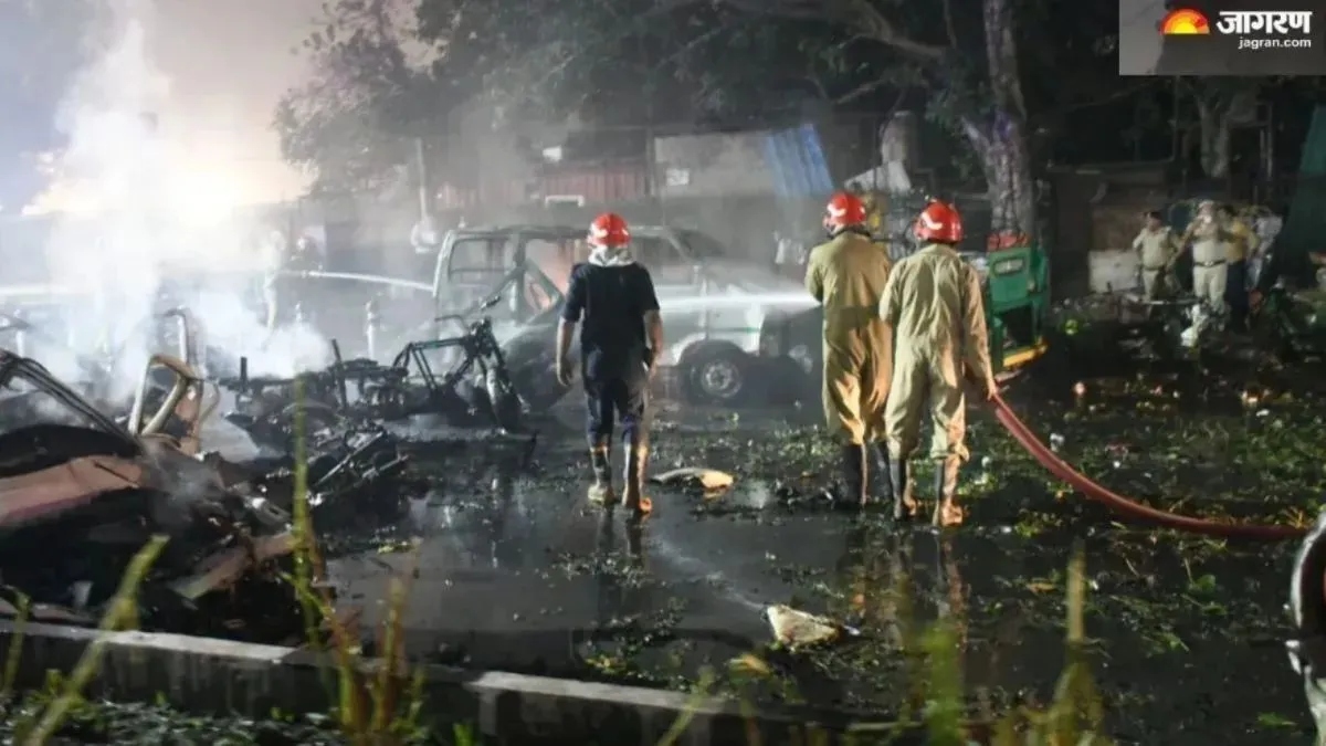 delhi blast two more injured die death toll rises to 15