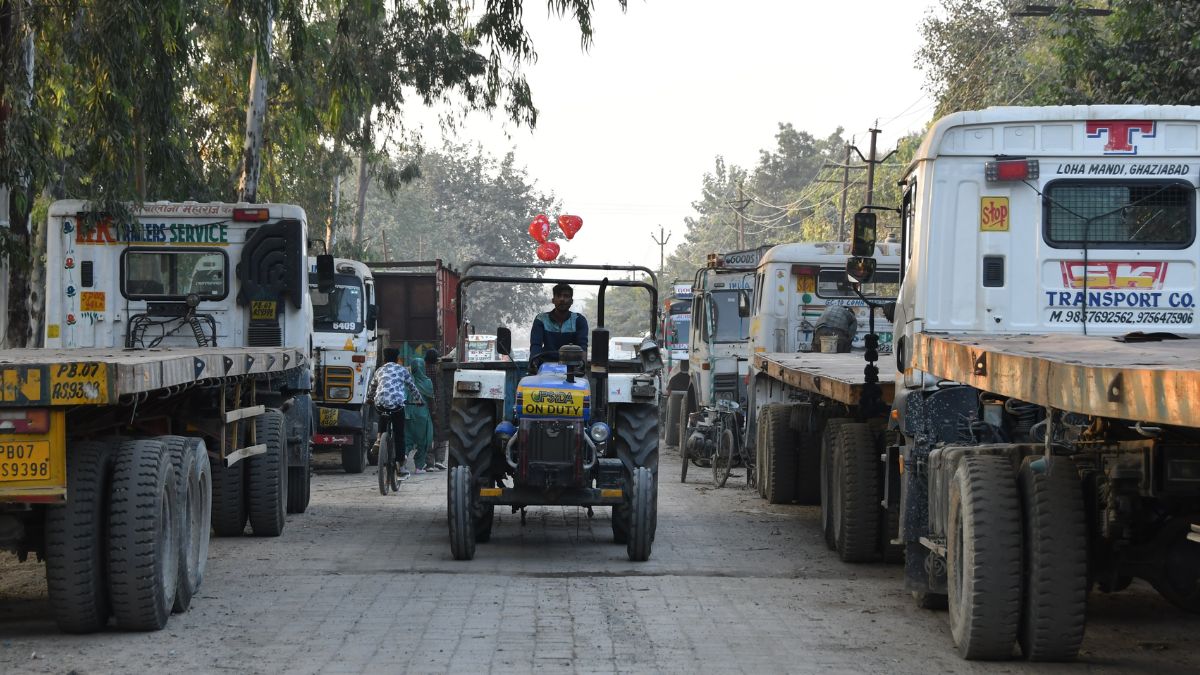 ghaziabad crores spent on road now a parking lot traffic woes