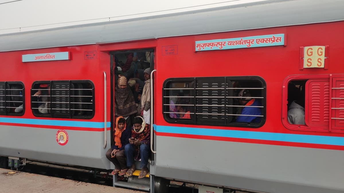muzaffarpur 13 minors rescued from muzaffarpuryesvantpur express