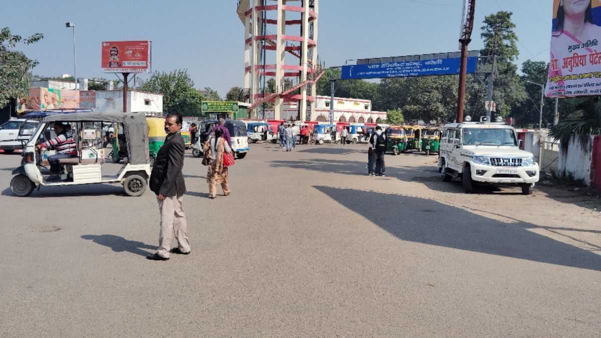 railwaysexpandrevenuestreamsshopsentertainmentandconveniencestoresforpassengersandchildrenwillbebuiltatbareillyjunction