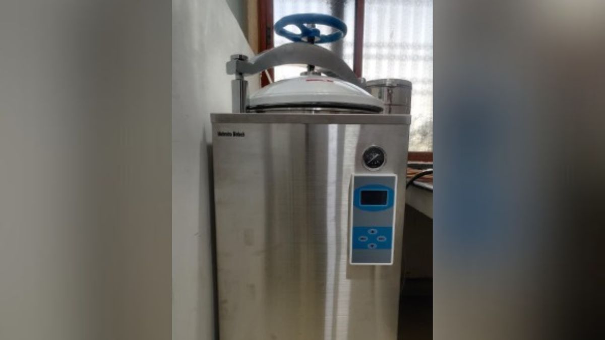 fake autoclave machine purchased at ayodhya medical college via jail portal
