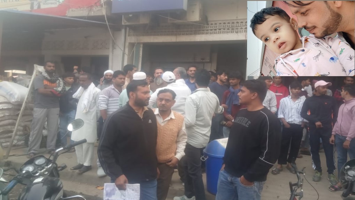 azamgarh truck accident 6 year old killed mother and grandfather injured