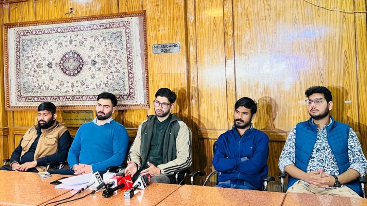 kashmiri students face harassment after red fort blast jksa seeks pm intervention