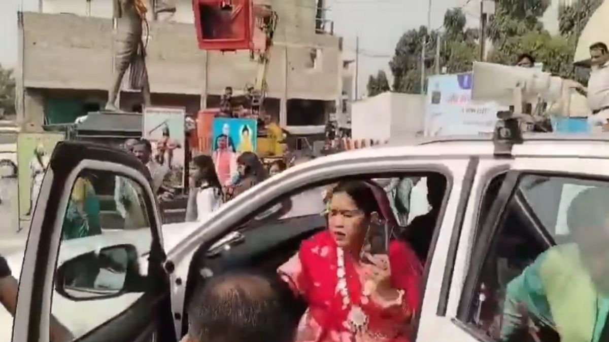 mp minister radha singhs viral video abusive language controversy